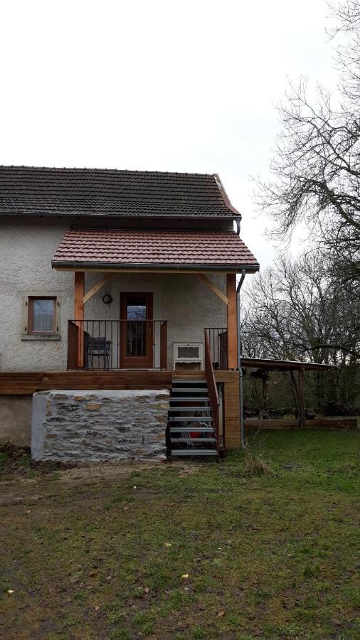 Agreable Gite En Pleine Nature Parmilieu Exterior photo