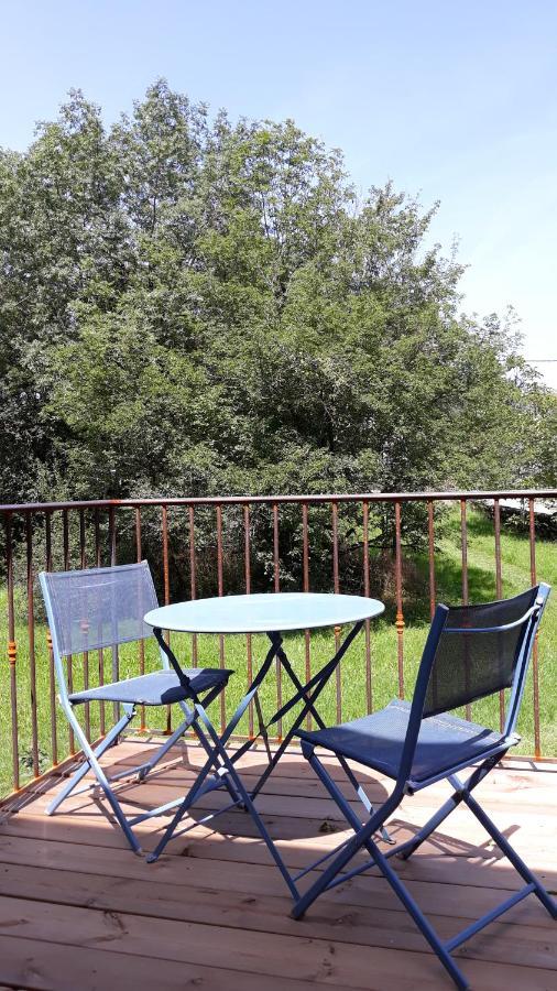 Agreable Gite En Pleine Nature Parmilieu Exterior photo