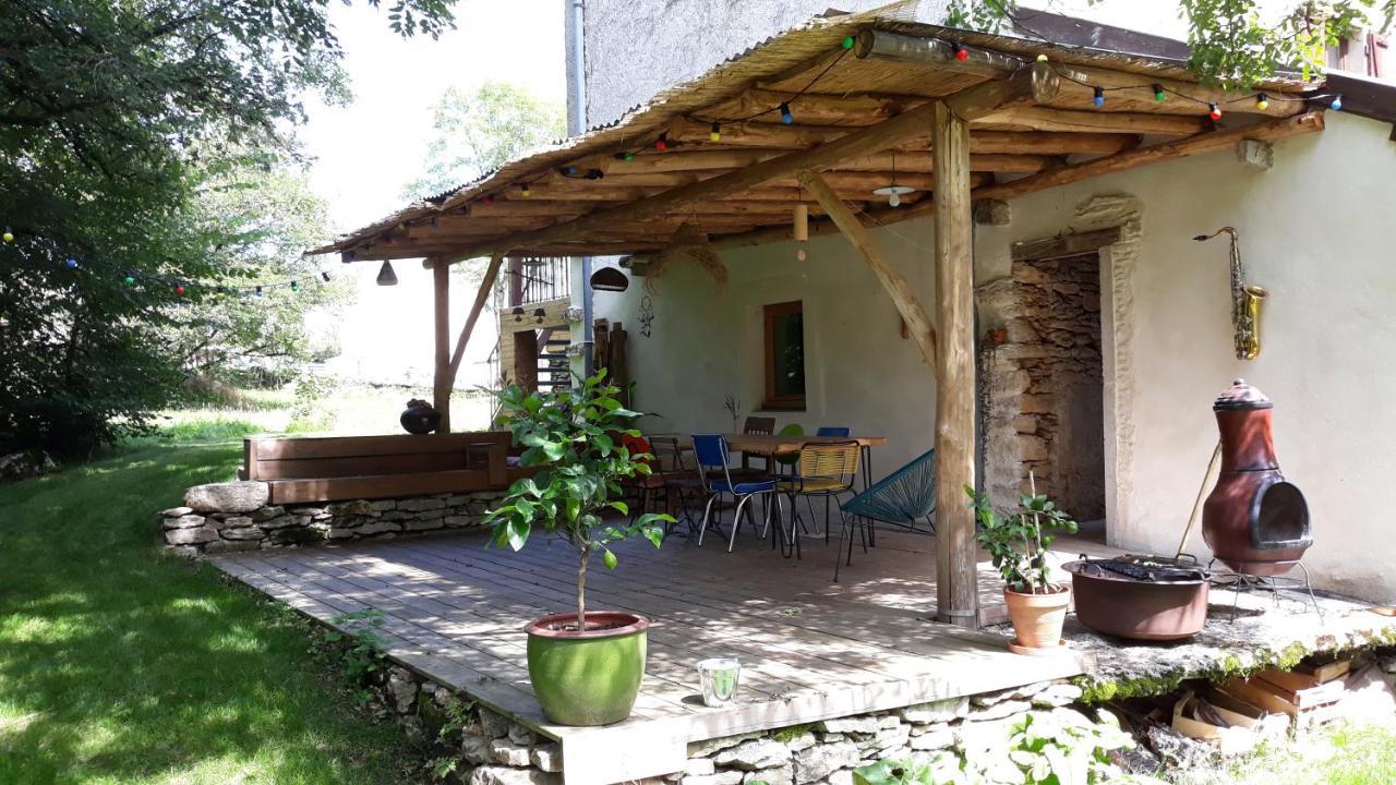 Agreable Gite En Pleine Nature Parmilieu Exterior photo